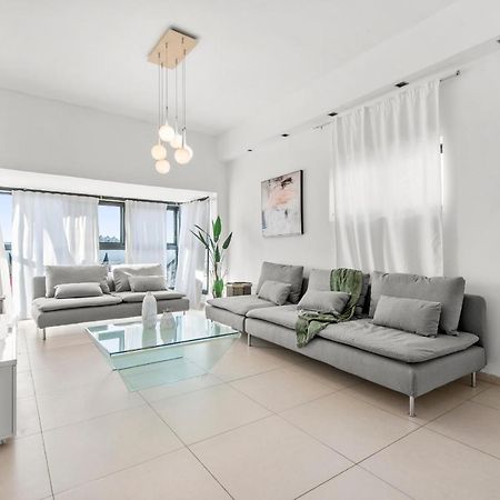 תל אביב Glorious Renovated Apartment On Top Of The Beach מראה חיצוני תמונה