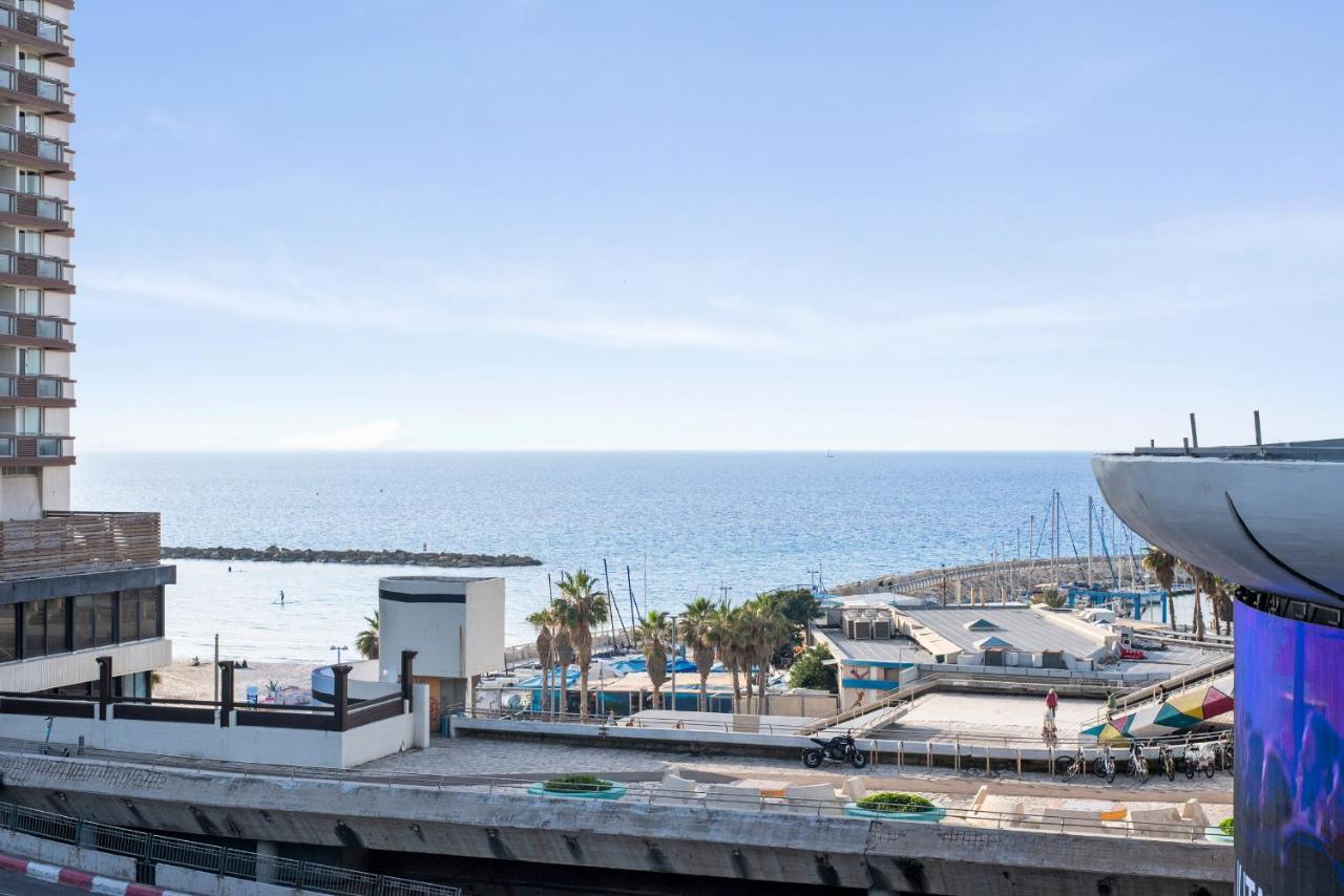 תל אביב Glorious Renovated Apartment On Top Of The Beach מראה חיצוני תמונה